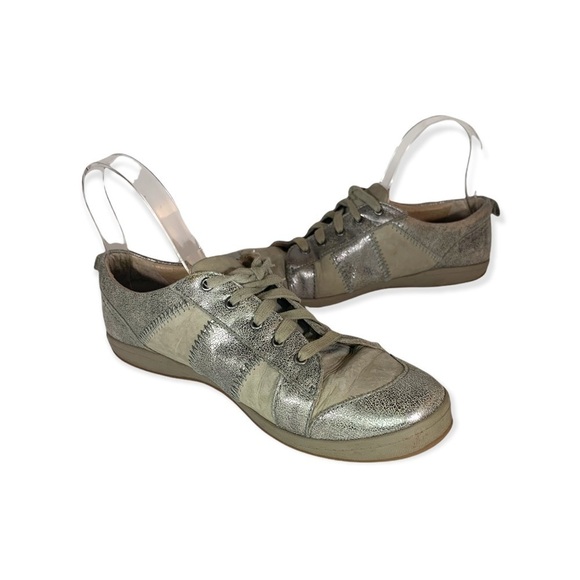 Nurture Watsonn Sneakers - Picture 1 of 11